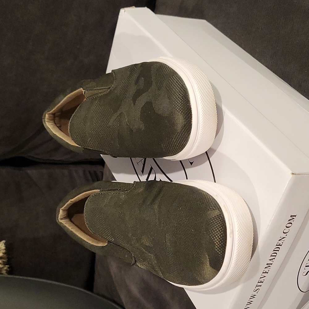 Steve Madden Slip-on Sneaker - Picture 2 of 8